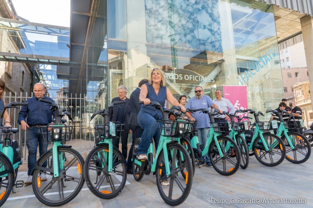 Cartagena estrena servicio municipal de bicicletas eléctricas