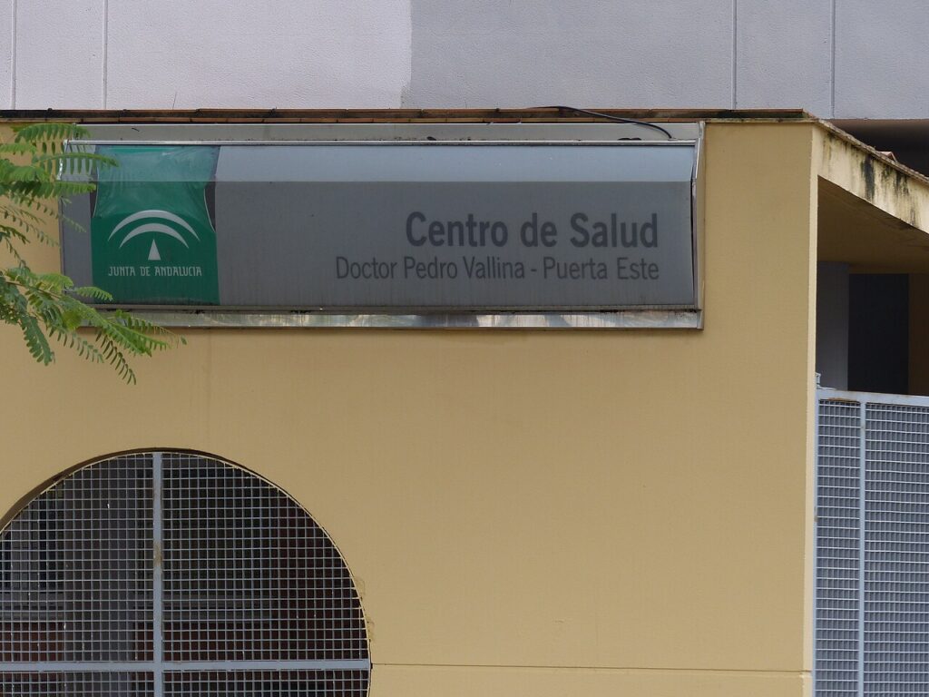 9 de cada 10 españoles creen que se debería invertir más en sanidad