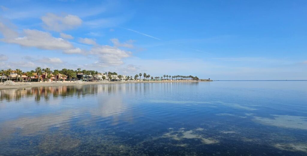 Los Alcázares impulsará la retirada de fangos en el Mar Menor