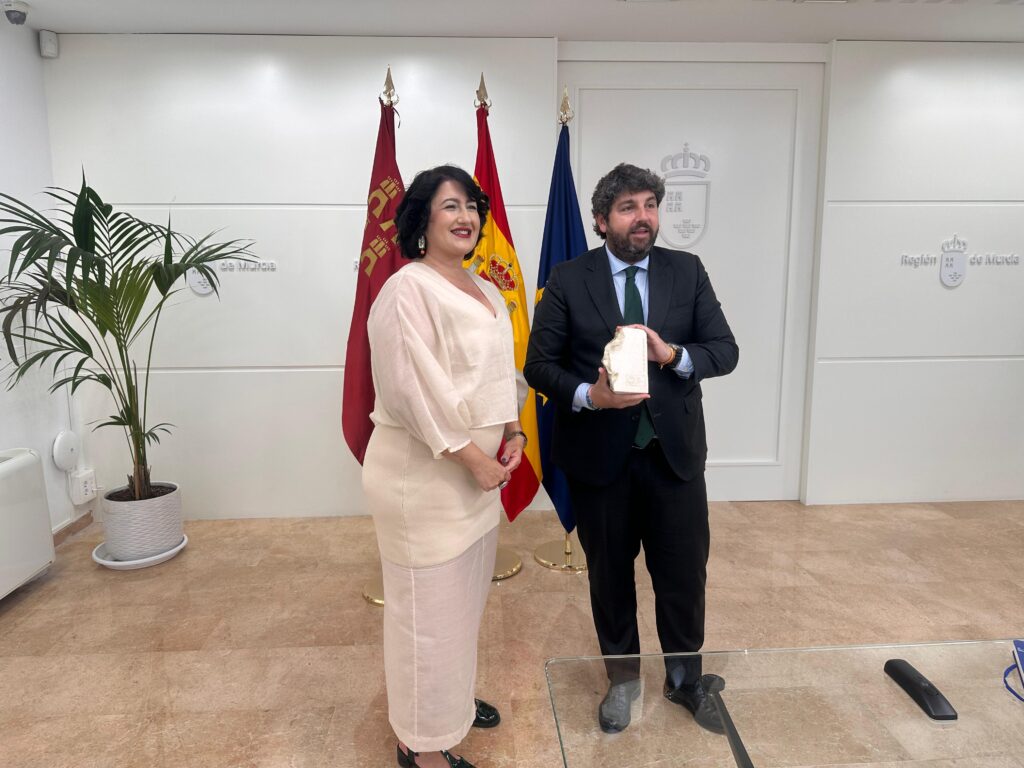 El Colegio de Ópticos nombra Colegiado de Honor 2026 al presidente de la Región