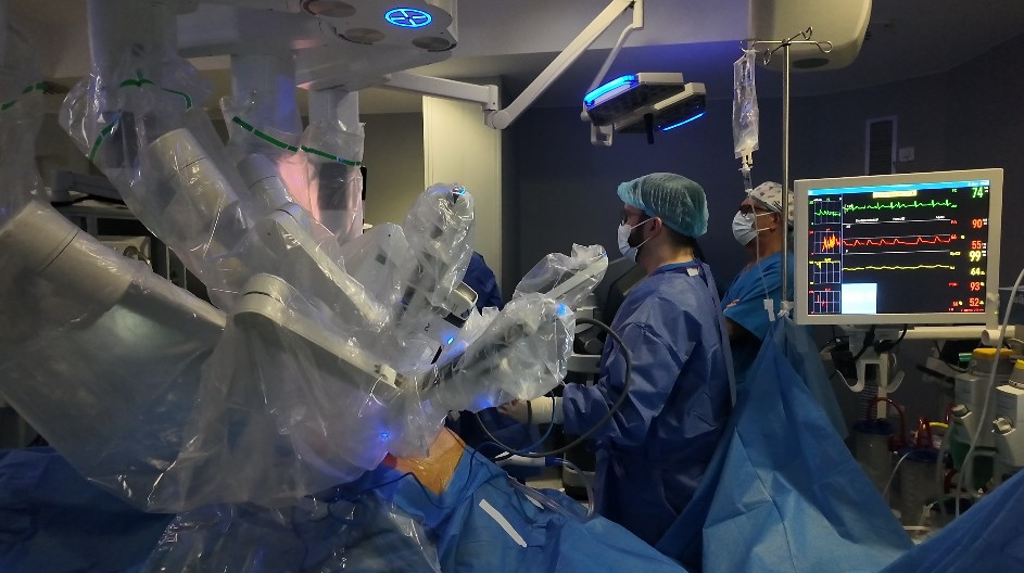 HLA La Vega incorpora la cirugía robótica para pacientes oncológicos